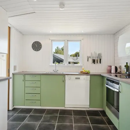 Holiday home Sari - 250m From The Sea In Se Jutland By Interhome