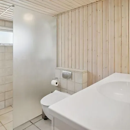 Holiday home Sari - 250m From The Sea In Se Jutland By Interhome *